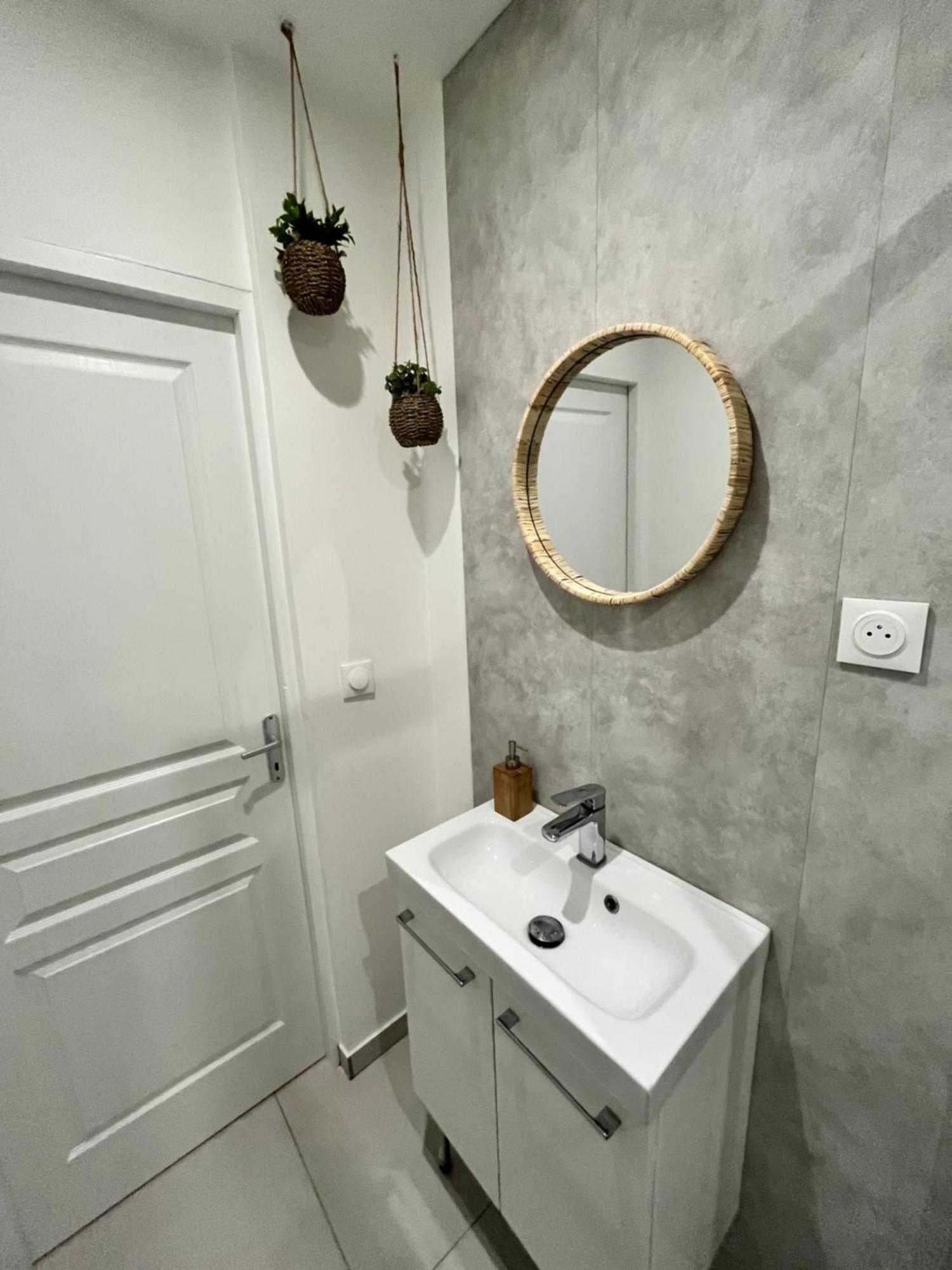 Les Appartements D'Ostende Calais Bagian luar foto