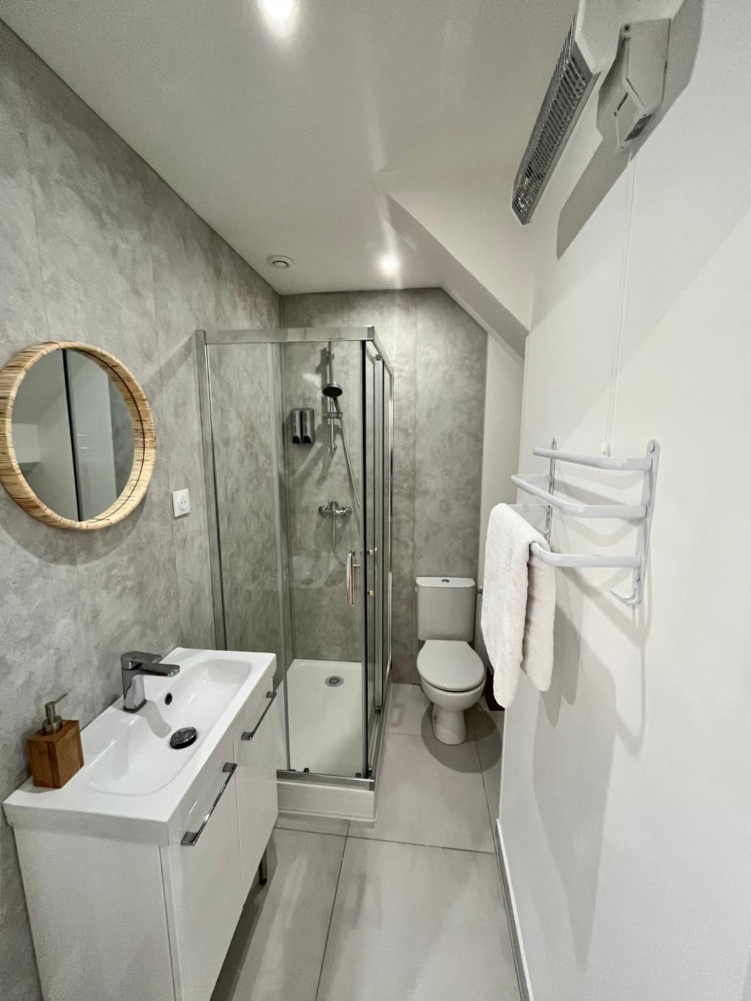 Les Appartements D'Ostende Calais Bagian luar foto